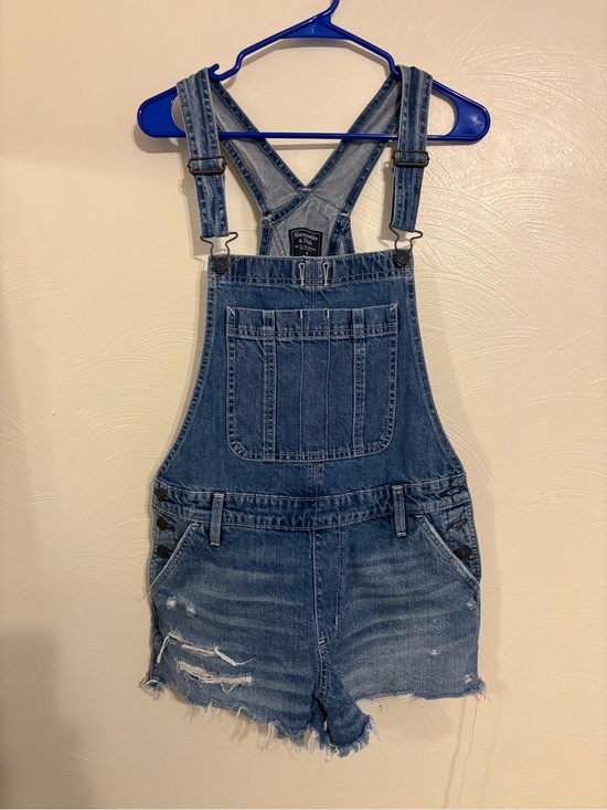 Abercrombie & Fitch Pants - Abercrombie & Fitch M Distressed Denim Short Overalls